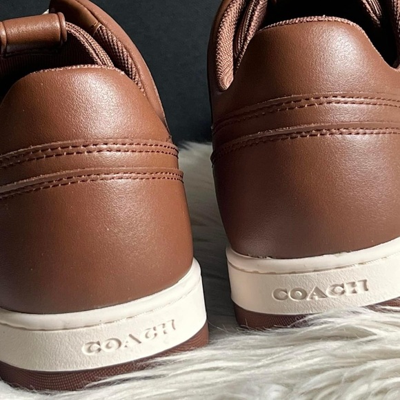 C201 - Coach Sneaker in Signature Canvas - Picture 11 of 14